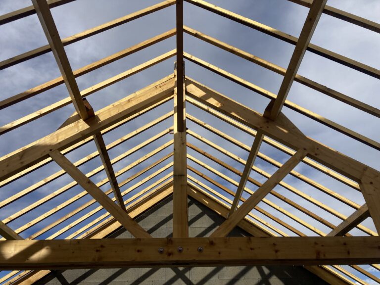 Charpente traditionnelle à Val d'Anast (entre Rennes et Redon)