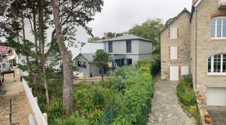 Maison ossature bois, bardage, verrière et menuiseries extérieures à St Cast le Guildo
