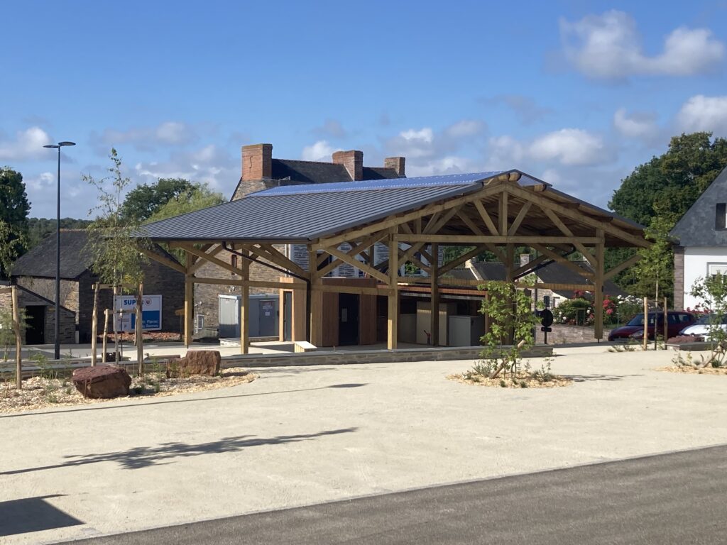 charpente de la halle de St Just - Pays de Redon